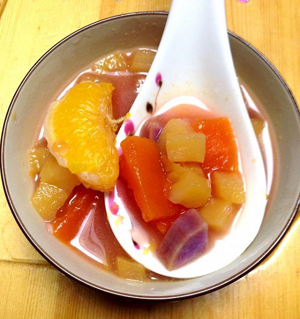 玩转电饭煲新手必备下午甜点＃苹果木瓜甜橙紫薯椰汁西米露