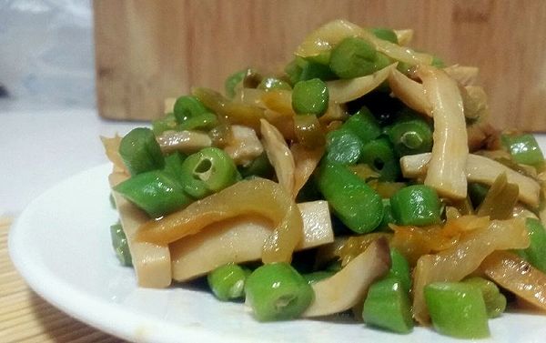 架豆杏鲍菇炒榨菜(超级下饭菜)--乌江榨菜