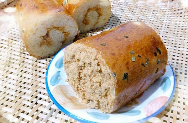 65℃汤种之香葱肉松面包卷#九阳烘焙剧场#