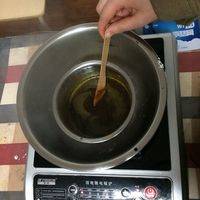融化好的黄油糖液混合液