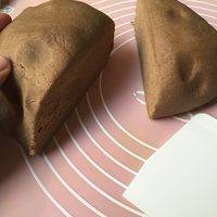切成小块儿，杆平成5mm左右的片儿。