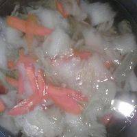 白菜木耳捞出要过凉水，这样才能保持脆感哦