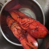 在优食汇买的品质生活熟冻龙虾，用温水化开