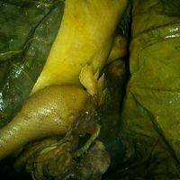 可以用筷子插一下鸡肉看熟了没有，如果还没熟可以再波1一2分钟，我一般都是两面各6分钟，肉质刚好