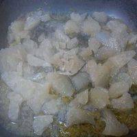 柚子皮煮透明之后，下剥好的柚子肉。
