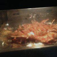 烤箱200度预热10分钟。放入烤盘，烤30分钟。即可取出食用。