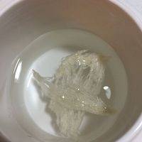 晚上把燕窝泡上纯净水